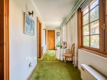 Linda casa chilena con espectacular jardín, La Foresta