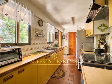 Linda casa chilena con espectacular jardín, La Foresta