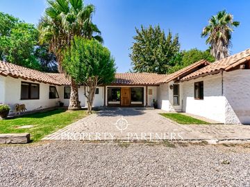 Excelente casa en Chicureo Centro
