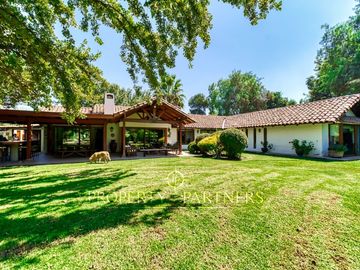 Excelente casa en Chicureo Centro