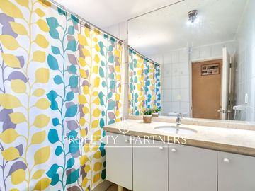 VENTA DE CASA en condominio. Parque Cousiño, BARRIO LA HACIENDA. PEÑALOLÉN.