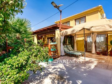 VENTA DE CASA en condominio. Parque Cousiño, BARRIO LA HACIENDA. PEÑALOLÉN.