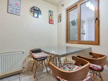 VENTA DE CASA en condominio. Parque Cousiño, BARRIO LA HACIENDA. PEÑALOLÉN.