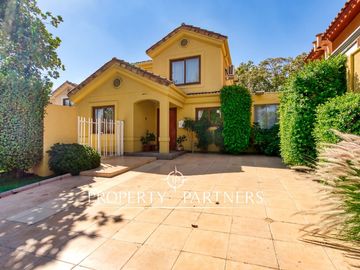 VENTA DE CASA en condominio. Parque Cousiño, BARRIO LA HACIENDA. PEÑALOLÉN.