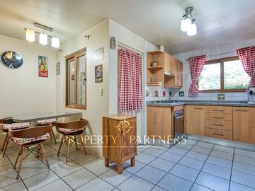 VENTA DE CASA en condominio. Parque Cousiño, BARRIO LA HACIENDA. PEÑALOLÉN.