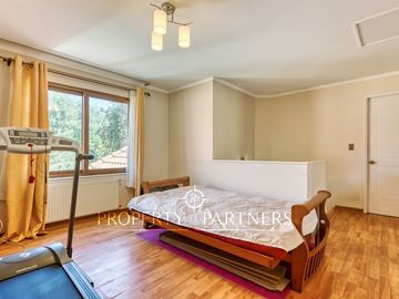 VENTA DE CASA en condominio. Parque Cousiño, BARRIO LA HACIENDA. PEÑALOLÉN.