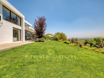 Espectacular casa en Hacienda de Chicureo con gran vista