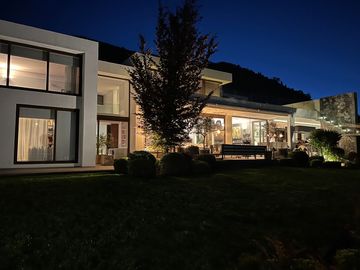 Espectacular casa en Hacienda de Chicureo con gran vista