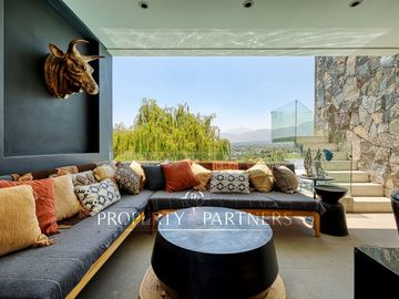 Espectacular casa en Hacienda de Chicureo con gran vista