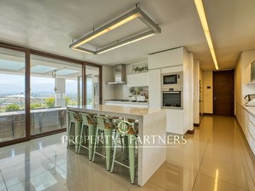 Espectacular casa en Hacienda de Chicureo con gran vista