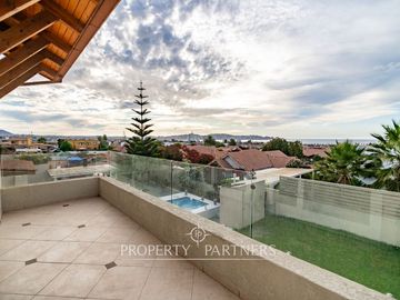 Espectacular casa ubicada en el Rosario de Peñuelas