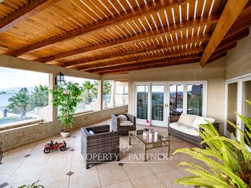 Espectacular casa ubicada en el Rosario de Peñuelas