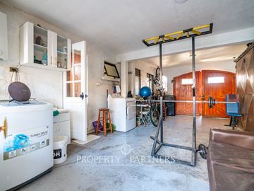Casa pasaje cerrado en el Milagro