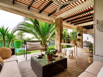 Venta de hermosa y cómoda casa, con espectacular vista, en Condominio Arboretum de Peñalolén