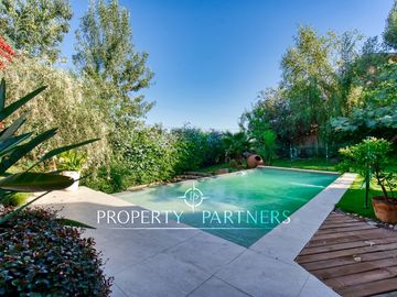 Venta Casa Moderna Ecológica en Condominio Arboretum en Peñalolén