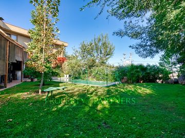 Venta Casa Moderna Ecológica en Condominio Arboretum en Peñalolén