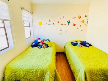 Moderna y Vanguardista Casa en Privilegiado Sector de Peñuelas