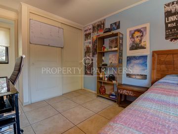 Gran casa con amplios espacios/5D /3B /3E / gran terreno con lindos jardines/ barrio muy residencial/ Martin Alonzo Pinzón