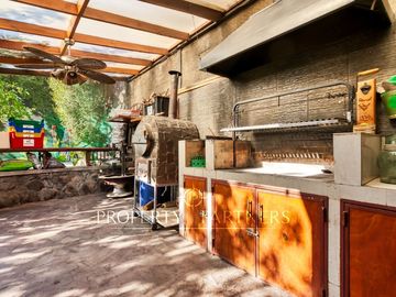 Venta Casa en seguro condominio, Peñalolén