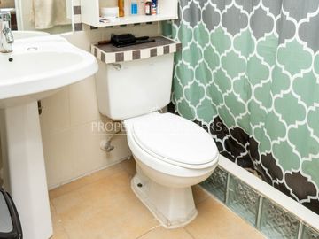 4 dormitorios con piscina y quincho, Ponce de Zamora, cercano Rojas Magallanes