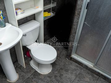 4 dormitorios con piscina y quincho, Ponce de Zamora, cercano Rojas Magallanes