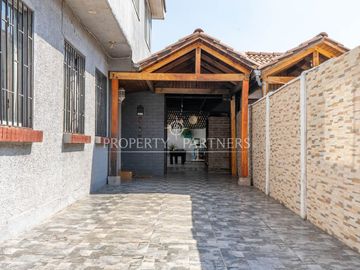 4 dormitorios con piscina y quincho, Ponce de Zamora, cercano Rojas Magallanes