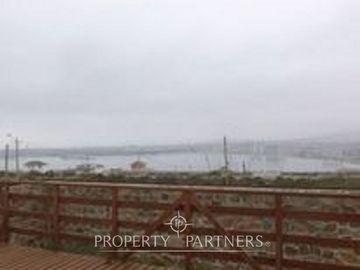 Gran Casa en Venta en La Herradura  con Vista al Mar