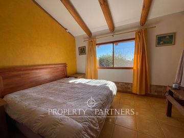 Gran Casa en Venta en La Herradura  con Vista al Mar
