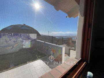 Gran Casa en Venta en La Herradura  con Vista al Mar