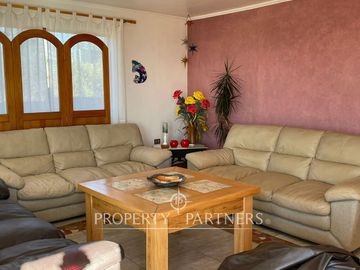Gran Casa en Venta en La Herradura  con Vista al Mar