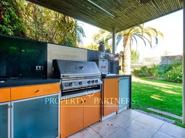 A la venta Amplia y Linda Casa con acceso al Country