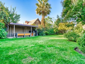 A la venta Amplia y Linda Casa con acceso al Country