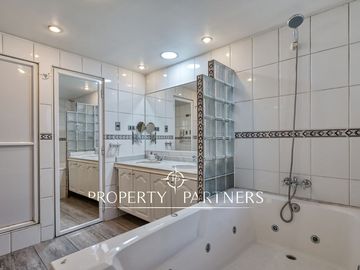 A la venta Amplia y Linda Casa con acceso al Country