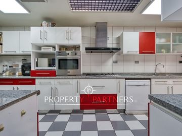A la venta Amplia y Linda Casa con acceso al Country