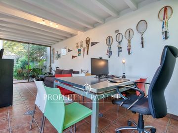 A la venta Amplia y Linda Casa con acceso al Country