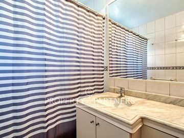A la venta Amplia y Linda Casa con acceso al Country