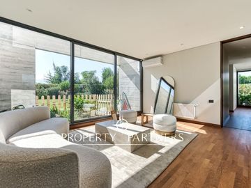Chicureo Centro, moderna casa, gran arquitectura y paisajismo