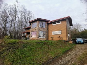 MARAVILLOSA CASA EN SITIO DE 6320 MTS2 PICHIHUAPE VALDIVIA