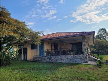 VENDO CASA VIA CALDERA
