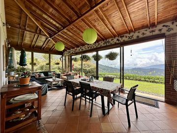 Venta de Casa Campestre en la Catedral Envigado