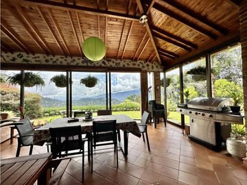 Venta de Casa Campestre en la Catedral Envigado