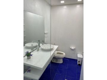 Venta de Casa Campestre en El Peñol Guatape