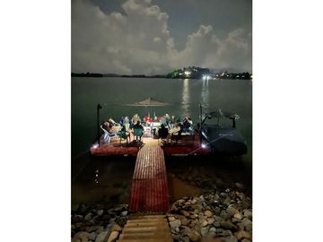 Venta de Casa Campestre en El Peñol Guatape