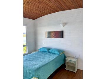 Venta de Casa Campestre en El Peñol Guatape