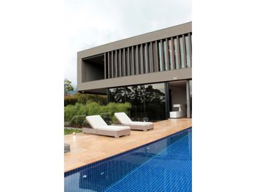 Venta de Casa Campestre en Llanogrande Rionegro