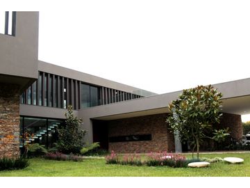 Venta de Casa Campestre en Llanogrande Rionegro