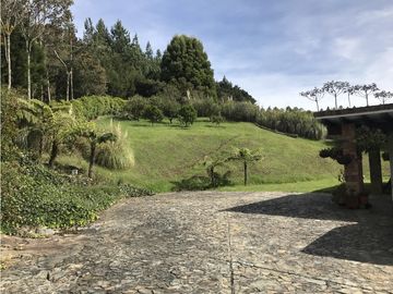 Venta de Casa Campestre en el Alto de Palmas Envigado