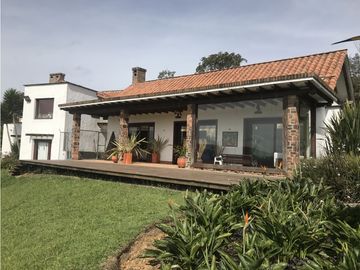Venta de Casa Campestre en el Alto de Palmas Envigado