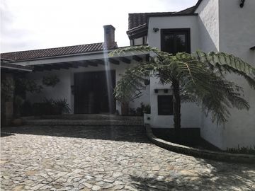 Venta de Casa Campestre en el Alto de Palmas Envigado