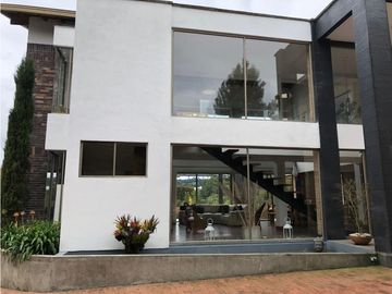 Venta de Casa Campestre en el Alto de las Palmas
